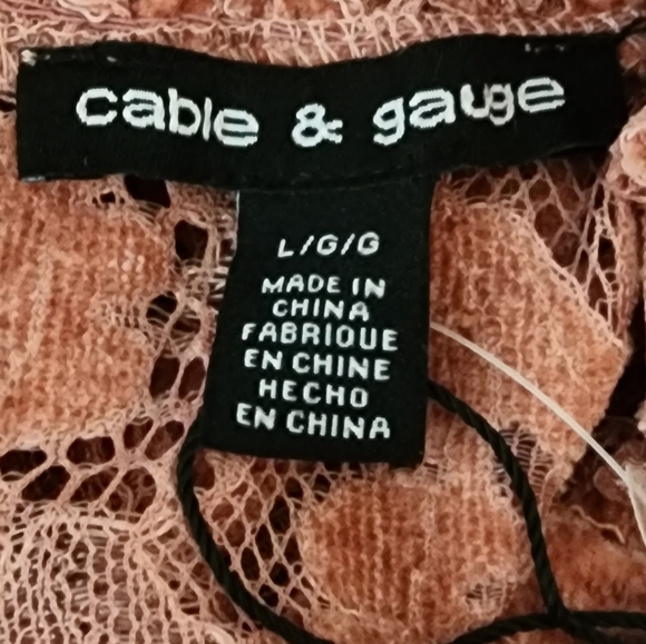 Cable & Gauge mock neck keyhole back, sleeveless burnout velour/lace look blouse - Picture 2 of 11